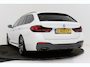 BMW 5-Serie Touring 520i High Executive M-Sport | Panoramadak | Dealer Ond. | CarPlay | Stoelverwarming | Comfortstoelen | Head-Up
