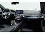 BMW 5-Serie Touring 520i High Executive M-Sport | Panoramadak | Dealer Ond. | CarPlay | Stoelverwarming | Comfortstoelen | Head-Up