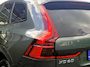 Volvo XC60 2.0 T6 Plug-in hybrid AWD Plus Dark PHEV, Automaat, Panoramadak, Trekhaak semi elektrisch inklapbaar, Head-up display, Stoelverwarming, Stuurverwarming, Harman Kardon audio, 360 graden parkeercamera