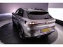 Volkswagen T-Roc R-Line 1st Edition 1.5 eTSI 150pk DSG Automaat Trekhaak, Black Style, Adaptive cruise control, Achteruitrijcamera, LED koplampen, Stuurwiel verwarmd