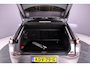 Volkswagen T-Roc R-Line 1st Edition 1.5 eTSI 150pk DSG Automaat Trekhaak, Black Style, Adaptive cruise control, Achteruitrijcamera, LED koplampen, Stuurwiel verwarmd