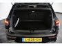 Volkswagen Golf 1.5 eTSI 150pk R-Line DSG | Trekhaak | Winter Pakket | Carplay | ACC | LED