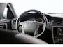 Volvo V70 2.4 Summum/ 5-Cilinder/ 16''LMV/ Clima/ Cruise/ Multi.LEDER.Stuur/ Elek.Pakket/ Armsteun/ Isofix/ C.V.afstand.