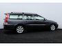 Volvo V70 2.4 Summum/ 5-Cilinder/ 16''LMV/ Clima/ Cruise/ Multi.LEDER.Stuur/ Elek.Pakket/ Armsteun/ Isofix/ C.V.afstand.