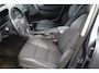 Volvo V70 2.4 Summum/ 5-Cilinder/ 16''LMV/ Clima/ Cruise/ Multi.LEDER.Stuur/ Elek.Pakket/ Armsteun/ Isofix/ C.V.afstand.