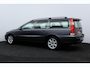 Volvo V70 2.4 Summum/ 5-Cilinder/ 16''LMV/ Clima/ Cruise/ Multi.LEDER.Stuur/ Elek.Pakket/ Armsteun/ Isofix/ C.V.afstand.