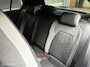Volkswagen Golf 1.5 eTSI R-Line Business|Keyless entry|Camera|Carplay|Sfeerverlichting.
