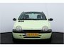 Renault Twingo 1.2 Emotion/ APK 17-12-27!/ Trekhaak/ Airco!/ Elek.Pakket/ Radio-AUX/ Deelbare Achterbank.