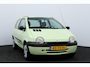 Renault Twingo 1.2 Emotion/ APK 17-12-27!/ Trekhaak/ Airco!/ Elek.Pakket/ Radio-AUX/ Deelbare Achterbank.