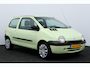 Renault Twingo 1.2 Emotion/ APK 17-12-27!/ Trekhaak/ Airco!/ Elek.Pakket/ Radio-AUX/ Deelbare Achterbank.