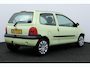 Renault Twingo 1.2 Emotion/ APK 17-12-27!/ Trekhaak/ Airco!/ Elek.Pakket/ Radio-AUX/ Deelbare Achterbank.
