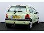 Renault Twingo 1.2 Emotion/ APK 17-12-27!/ Trekhaak/ Airco!/ Elek.Pakket/ Radio-AUX/ Deelbare Achterbank.