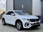 Volkswagen T-Roc 1.0 TSI *3X R-Line* Apple Carplay / Stoelverwarming / Adapt. Cruise / IQ LED / Digital Cockpit / 1e Eigenaar!