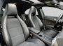 Mercedes-Benz A-klasse 180 Automaat AMG 45 styling, panoramadak, unieke uitvoering!