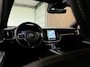 Volvo V60 T8 AWD Recharge Plus Dark | Vol! | Schuifdak | Trekhaak | 360 Camera | Head-Up Display | 455pk | All Season banden | Harman Kardon | Adaptieve Cruise Control | Stoelverwarming voor+achter | Stuurwielverwarming | 18 Inch | Pilot Assist | BLIS Dode Hoek Detectie | Elektrische voorstoelen geheugen | R-Design Contour stoelen met wit stiksel en bies | Zitting verlenging voorstoelen | Google Infotainment | Privacy Glass | Keyless Drive | Parkeersensoren voor+achter | Elektrisch bedienbare achterklep | DAB Radio | Apple Carplay/Android Auto | Volvo On Call met mobiele App functie | Forest Lake Metallic |