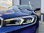 BMW 3-Serie Touring 320e LCi *90% SOH* Phytonicblau / Laser LED / Stuur/Stoelverwarming / Elek. Trekhaak / Apple Carplay / Adapt. Cruise / Keyless