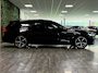 Volvo V60 T8 AWD Recharge Ultra Ultimate Dark | Bowers & Wilkins | Schuifdak | Head-Up Display | 455pk | Adaptieve Cruise Control | Stoelverwarming voor+achter | Stuurwielverwarming | 19 Inch | Full LED Meesturende koplampen | Gelamineerde/geluidwerende zijruiten | Pilot Assist | BLIS Dode Hoek Detectie | Elektrische voorstoelen geheugen | R-Design Contour stoelen met wit stiksel en bies | Zitting verlenging voorstoelen | Lederen Dashboard | Google Infotainment | Privacy Glass | Keyless Drive | Parkeersensoren voor+achter | Elektrisch bedienbare achterklep Apple Carplay/Android Auto | Volvo On Call met mobiele App functie | Onyx Black Metallic |