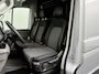 Volkswagen Crafter 2.0TDI 177PK Automaat L3H3 Highline | Trekhaak 3000Kg | Navigatie | Camera | Multimedia | Airco | Cruise | 3-Zits