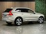 Volvo XC60 T6 AWD Recharge Plus Bright | Trekhaak | 360° Camera | Harman Kardon | Adaptieve Cruise Control | Stoelverwarming voor+achter | Stuurwielverwarming | Schuifdak | Full LED Meesturende koplampen | Pilot Assist | BLIS Dode Hoek Detectie | Elektrische voorstoelen geheugen | Lederen bekleding | Zitting verlenging voorstoelen | 19 Inch | Google Infotainment | Keyless Drive | Privacy Glass | Elektrisch bedienbare achterklep | DAB Radio | Apple Carplay/Android Auto | Draadloos telefoon opladen | Volvo On Call met mobiele App functie | Bright Dusk Metallic |