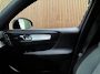 Volvo XC40 T5 Recharge Plus Dark | Trekhaak | Harman Kardon | Parkeercamera | All Season banden | Adaptieve Cruise Control | Pilot Assist | BLIS Dode Hoek Detectie | Bestuurdersstoel elektrisch geheugen | Stoel en Stuurwielverwarming | Privacy Glass | 19 Inch | Passagiersstoel elektrisch | Zitting verlenging voorstoelen | Keyless Drive | Parkeersensoren voor+achter | Privacy Glass | Elektrisch bedienbare achterklep | Climate Control L+R | DAB Radio | Apple Carplay/Android Auto | Volvo On Call met mobiele App functie | Onyx Black Metallic |