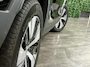 Volvo XC40 T5 Recharge Plus Dark | Trekhaak | Harman Kardon | Parkeercamera | All Season banden | Adaptieve Cruise Control | Pilot Assist | BLIS Dode Hoek Detectie | Bestuurdersstoel elektrisch geheugen | Stoel en Stuurwielverwarming | Privacy Glass | 19 Inch | Passagiersstoel elektrisch | Zitting verlenging voorstoelen | Keyless Drive | Parkeersensoren voor+achter | Privacy Glass | Elektrisch bedienbare achterklep | Climate Control L+R | DAB Radio | Apple Carplay/Android Auto | Volvo On Call met mobiele App functie | Onyx Black Metallic |