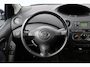 Toyota Yaris 1.3 VVT-i S-Line/ HISTORIE!/ 5-Drs/ Airco/ C.V. Afstand/ Elek. pakket/ Isofix/ Multi. LEDER. Stuur/ Getint glas/ Mistl./ Metallic lak.