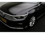 Volkswagen Passat Variant 1.4 TSI PHEV GTE Business 2020 | Facelift | Dealer Onderhouden | Elektrische Trekhaak | App Connect | Stoelverwarming | Panoramadak | Navigatie | Achteruitrij Camera | Stuurwiel Bediening | Nationale Autopas