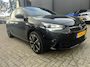 Opel Corsa-e Elegance 50 kWh | Panoramadak vast (Glas) | Stoelverwarming voor | Stuur verwarmbaar | All Season Banden | Navigatie door middel van Apple Carplay Android auto |
