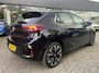 Opel Corsa-e Elegance 50 kWh | Panoramadak vast (Glas) | Stoelverwarming voor | Stuur verwarmbaar | All Season Banden | Navigatie door middel van Apple Carplay Android auto |