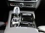 Volvo V90 2.0 T8 Plug-in hybrid AWD Ultra Dark Automaat / Panoramadak / Luchtvering / Bowers & Wilkens audio / Trekhaak / 360* camera / Massage voorstoelen / Geventileerd leder interieur