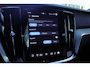 Volvo V60 T6 Plug-in hybrid AWD Plus Dark Apple carplay / Android auto | Nappaleder met ventilatie | Panoramadak | 19" lichtmetalen velgen | Achterbank verwarmd | Getint glas achter | Stoel- en stuurverwarming |