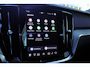 Volvo V60 T6 Plug-in hybrid AWD Plus Dark Apple carplay / Android auto | Nappaleder met ventilatie | Panoramadak | 19" lichtmetalen velgen | Achterbank verwarmd | Getint glas achter | Stoel- en stuurverwarming |