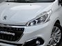 Peugeot 208 1.2 PureTech Allure stoere uitvoering met lage km stand!