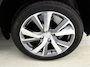 Peugeot 2008 1.2 130pk Blue Lease Allure | Trekhaak | Glazendak | Navigatie | Climate Control | Cruise Control | Camera | 17"LMV |