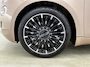 Fiat 500 118pk La Prima 42 kWh Automaat | Glazendak | Navigatie | Climate Control | Adaptieve Cruise Control | Stoelverwarming | Achteruitrijcamera | Dodehoekdetectie | 17" Lichtmetalen Velgen | Apple Carplay/Android Auto |