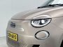 Fiat 500 118pk La Prima 42 kWh Automaat | Glazendak | Navigatie | Climate Control | Adaptieve Cruise Control | Stoelverwarming | Achteruitrijcamera | Dodehoekdetectie | 17" Lichtmetalen Velgen | Apple Carplay/Android Auto |