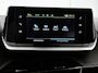 Peugeot e-208 136pk EV Allure Pack 50 kWh Automaat | Achteruitrijcamera | Climate Control | Cruise Control | Parkeersensoren | Stoelverwarming | Stof/kunstleder | Keyless | Apple Carplay / Android Auto | DAB+ radio | Led koplampen | Donker getint glas | 16" lichtmetalen velgen |