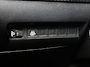 Peugeot e-208 136pk EV Allure Pack 50 kWh Automaat | Achteruitrijcamera | Climate Control | Cruise Control | Parkeersensoren | Stoelverwarming | Stof/kunstleder | Keyless | Apple Carplay / Android Auto | DAB+ radio | Led koplampen | Donker getint glas | 16" lichtmetalen velgen |