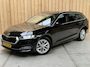 Skoda Octavia Combi 1.0 TSI Business Edition Plus Apple CarPlay/Android Auto | Cruise & climate control | Dode hoek detectie | LED koplampen | Navigatiesysteem | Stoel en stuurwielverwarming | Parkeersensoren voor en achter | Trekhaak
