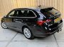 Skoda Octavia Combi 1.0 TSI Business Edition Plus Apple CarPlay/Android Auto | Cruise & climate control | Dode hoek detectie | LED koplampen | Navigatiesysteem | Stoel en stuurwielverwarming | Parkeersensoren voor en achter | Trekhaak