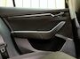 Skoda Octavia Combi 1.0 TSI Business Edition Plus Apple CarPlay/Android Auto | Cruise & climate control | Dode hoek detectie | LED koplampen | Navigatiesysteem | Stoel en stuurwielverwarming | Parkeersensoren voor en achter | Trekhaak