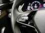 Skoda Octavia Combi 1.0 TSI Business Edition Plus Apple CarPlay/Android Auto | Cruise & climate control | Dode hoek detectie | LED koplampen | Navigatiesysteem | Stoel en stuurwielverwarming | Parkeersensoren voor en achter | Trekhaak