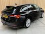 Skoda Octavia Combi 1.0 TSI Business Edition Plus Apple CarPlay/Android Auto | Cruise & climate control | Dode hoek detectie | LED koplampen | Navigatiesysteem | Stoel en stuurwielverwarming | Parkeersensoren voor en achter | Trekhaak