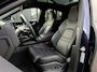 Porsche Cayenne Coupé 3.0 E-Hybrid | Sportdesign | Passenger Display | 4-Wielsturing | Softclose | Innodrive | Trekhaak | 18-Voudig | Sportuitlaat | HD-Matrix | Head-up | Bose | Sportchrono |