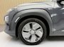 Hyundai Kona Electric EV Limited 64 kWh 3- Fase SOH 96,5% | Warmtepomp | Trekhaak | Camera | Navigatie | Head-Up Display | Leer | Led