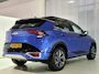 Kia Sportage 1.6 T-GDi Hybrid GT-PlusLine Super complete uitvoering met zwart dak, Elektr. Schuif/kantel dak, Stuur/Stoel ventilatie & verwarming, Harman Kardon Premium audio installatie, Elektr. stoelverstelling met geheugen, Elektr. Achterklep.