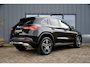 Mercedes-Benz GLA 180 Business Line 136pk Aut. * Leer * Navi * Carplay/Android * Cruise * Stoelverwarming * PDC V+A * Top