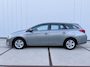 Toyota Auris Touring Sports 1.8 Hybrid Clima - Lm velgen - navi - bluetooth - cruise control - usb - aux - dealer onderhouden
