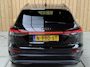 Audi Q4 e-tron 40 Launch edition Advanced Plus 77 kWh SoH 96,49% Achteruitrijcamera | Apple CarPlay/Android Auto | Adaptieve cruise control | Climate control | Getint glas | Leren bekleding | SONOS audio | Trekhaak uitklapbaar | Zwart optiek