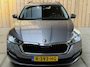 Skoda Octavia Combi 1.0 e-TSI Ambition Automaat | Apple CarPlay/Android Auto | Cruise & climate control | LED koplampen | Navigatiesysteem | Parkeersensoren achter | Trekhaak